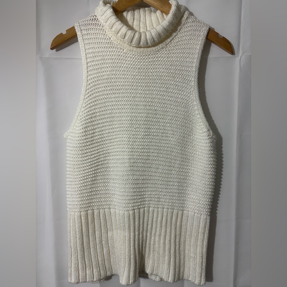 $18- WINTER SHORT SLEEVE